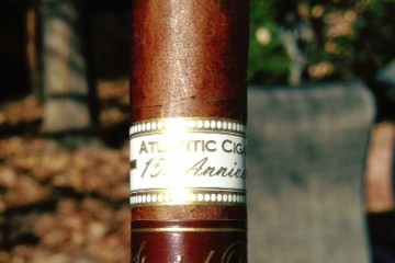 Cigar review Oliva Atlantic Cigar 15th Aniversario Diadema