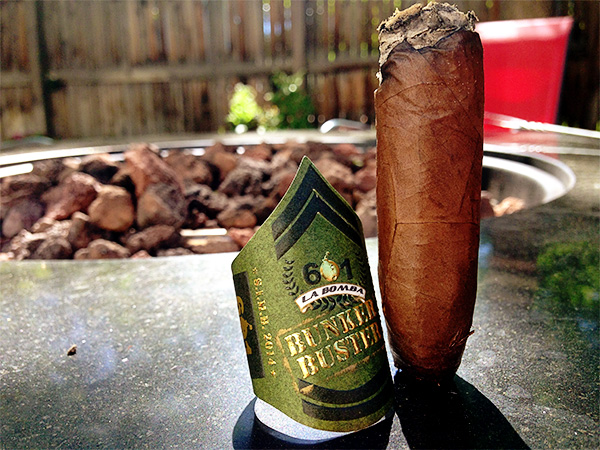 Smoke cigar 601 Bunker Buster review