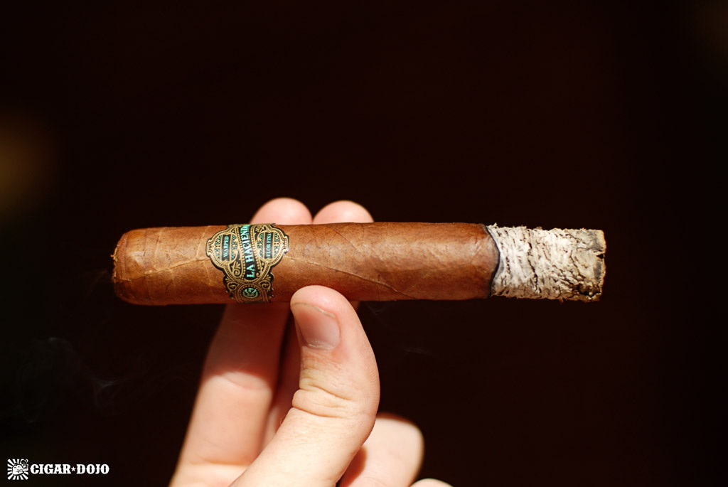 Warped La Hacienda corona cigar review