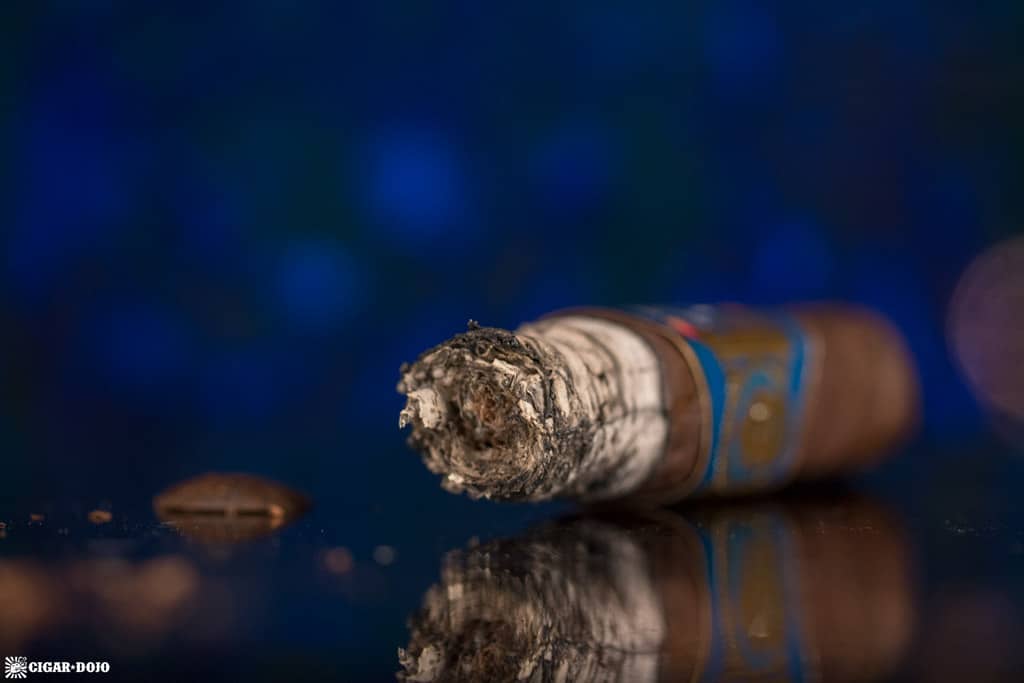 Espinosa 601 Blue Label Maduro Short Churchill cigar nubbed