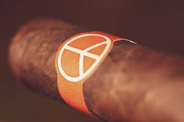 Illusione OneOff Robustos cigar review