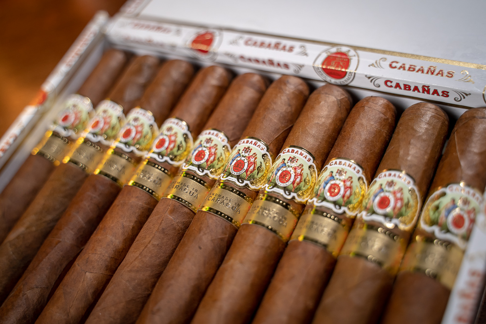 JR Cigar Cabañas cigars open box