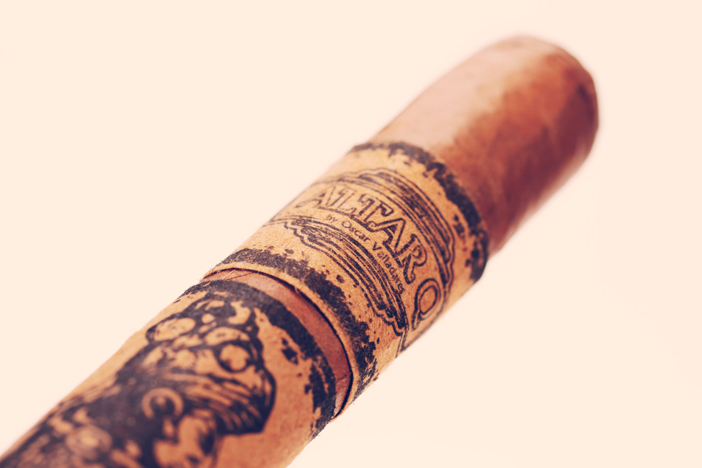 Altar Q by Oscar Valladares cigar review