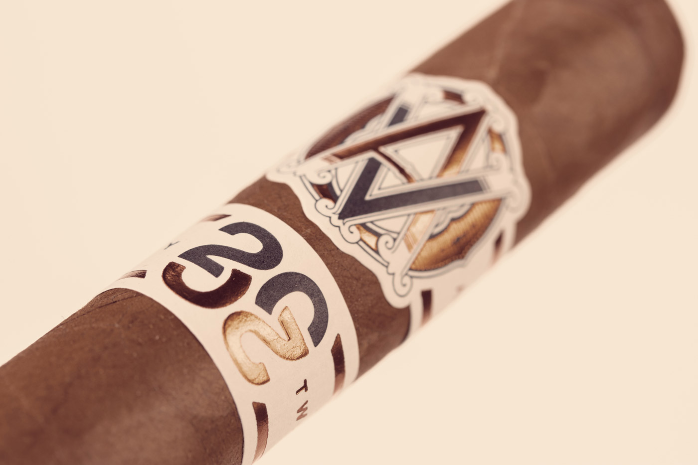 AVO Improvisation Series LE20 cigar review