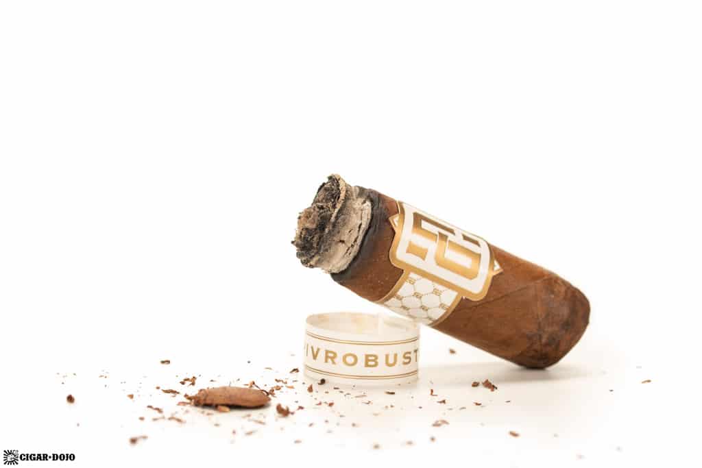 Ilusione PIV Robusto cigar nub finished